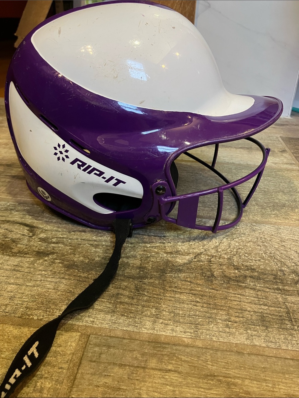 Rip-It Vision Pro Softball Batter Helmet Mask White Small- Med  6 - 7 7/8